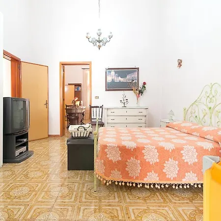 Salento Short Let Wide And Bright Copertino